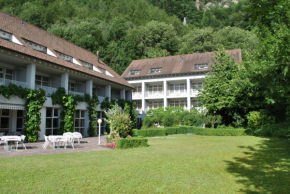  Hotel Schlosswald  Тризен